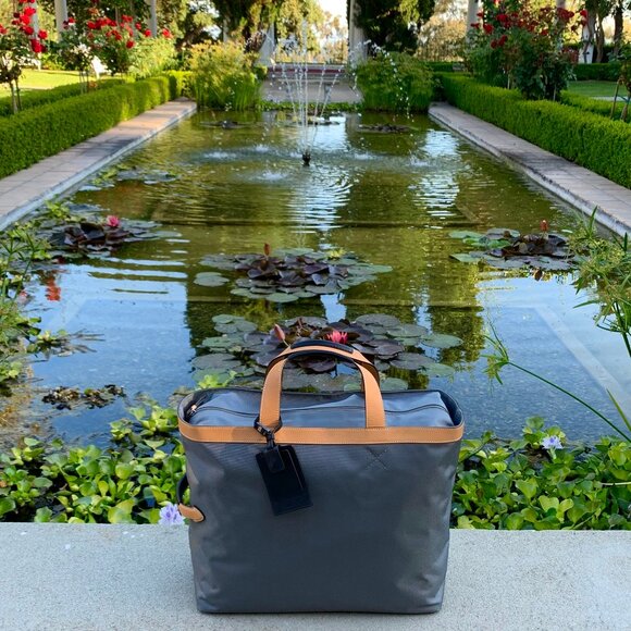 Tumi Santa Monica tote carry on bag - Picture 2 of 16